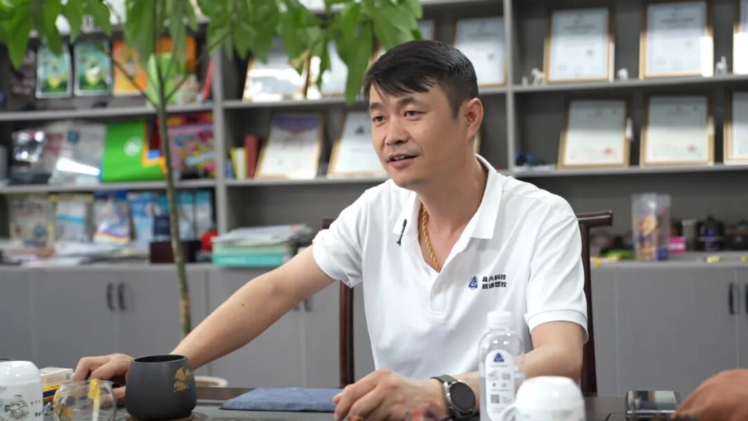 宁波晶天塑胶案例:从低效困境到年销五千万、70% 客户是上市企业或国企,这家仅 30 人的中小塑胶厂,如何在行业难题中突围,成了 “小而精” 的标杆?