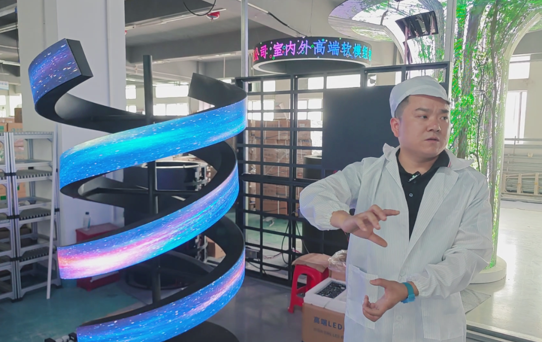广东云纹科技有限公司案例:黑湖小工单还帮助云纹科技实现了前后工序的精准衔接,避免了生产过程中的遗漏和错误。比如在贴片工序中,如果前一道工序生产了50片,下一道工序就不会贴出第51片…